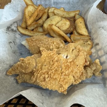 Fat Boys Bar and Grill - Grouper and sliced potato chips - American Near Me - Sandston, Virginia Fat Boys Bar and Grill - Grouper and sliced potato chips - American Near Me - Sandston, Virginia