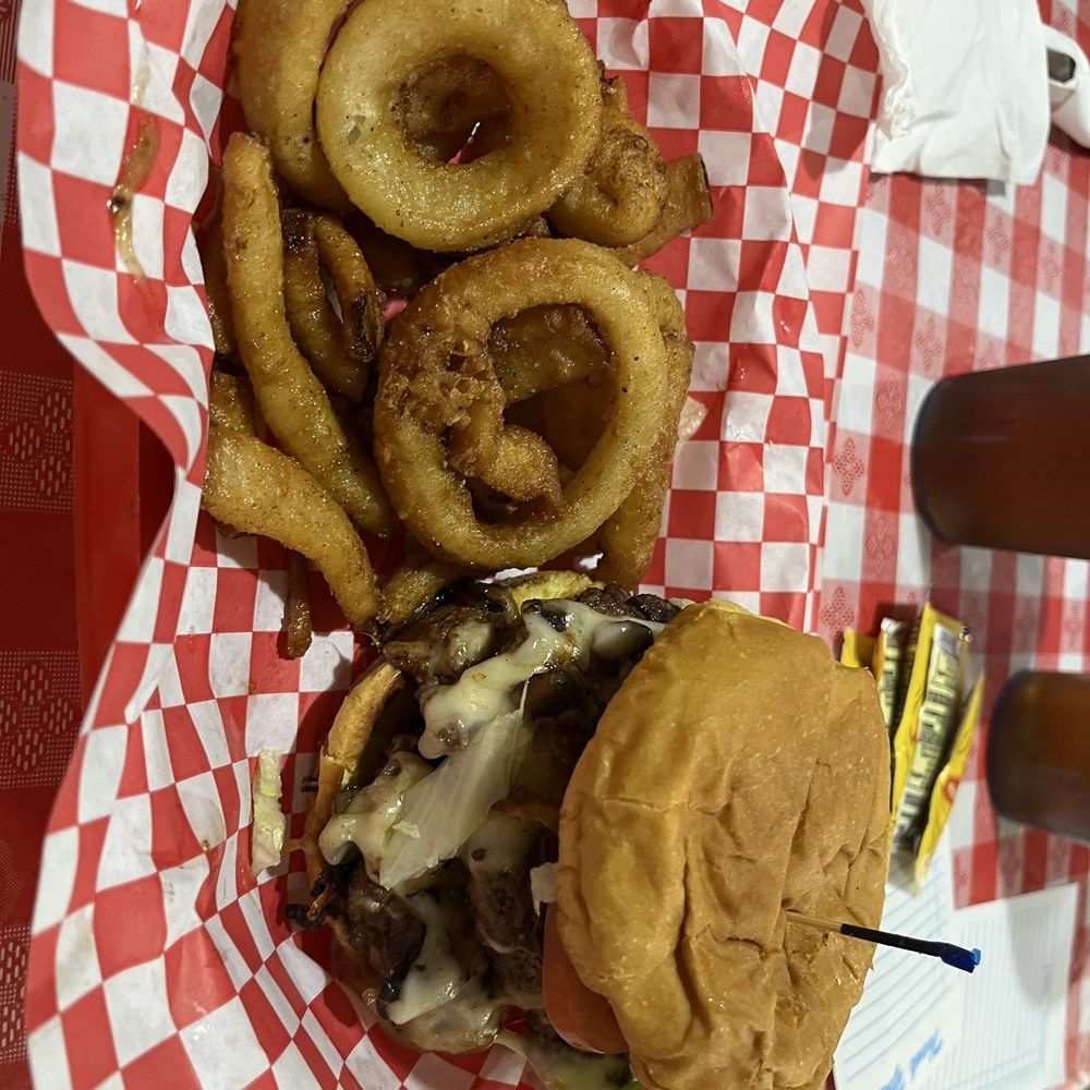 Chubby's Restaurant - Double Mushroom and Swiss Burger - Southern Near Me - Sevierville, Tennessee Chubby's Restaurant - Double Mushroom and Swiss Burger - Southern Near Me - Sevierville, Tennessee