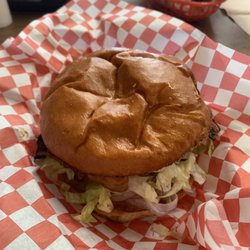 South Street Deli & Grill - Very yummy Bacon Blue Burger