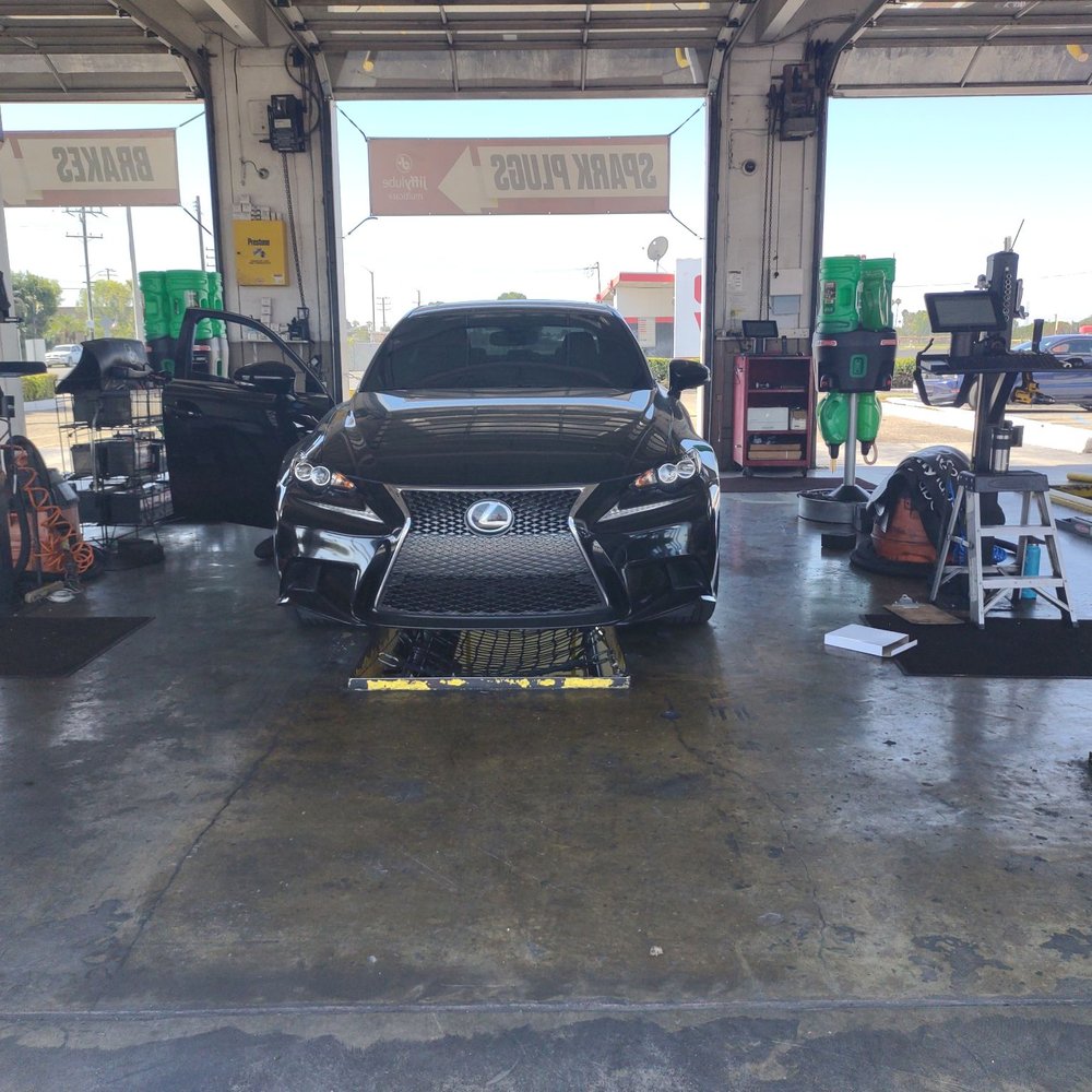 Jiffy Lube Oil Change - My whip gettin it's oil changed - Auto Repair Near Me - Anaheim, California