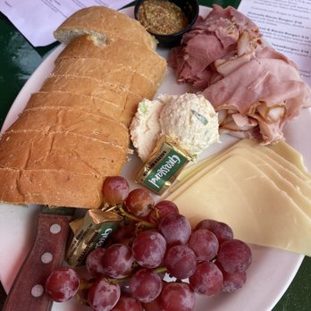 Saugatuck Brewing Co - Pub platter - Brewpubs Near Me - Douglas, Michigan Saugatuck Brewing Co - Pub platter - Brewpubs Near Me - Douglas, Michigan