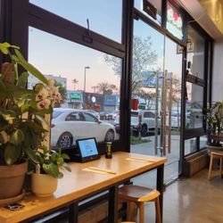 Maki Noho - Inside view