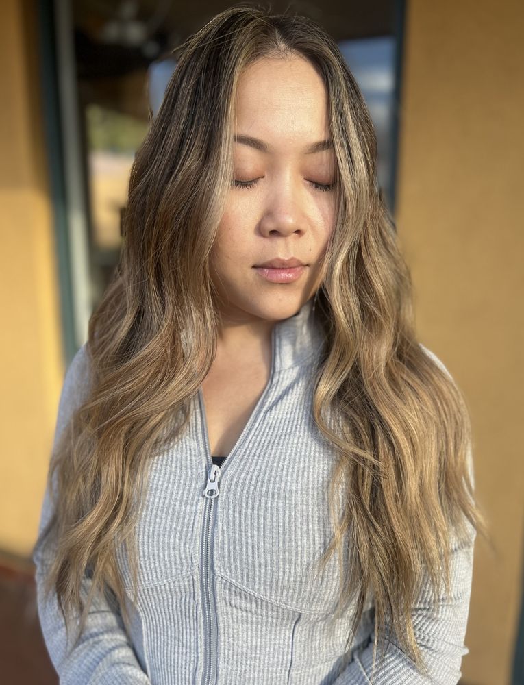 Lavish Hair By Gabriella Logo