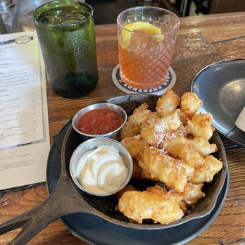 Louie's Wine Dive & Clayton Kitchen - Squeaky Cheese and Happy Hour Old Fashioned - Wine Bars Near Me - Clayton, Missouri Louie's Wine Dive & Clayton Kitchen - Squeaky Cheese and Happy Hour Old Fashioned - Wine Bars Near Me - Clayton, Missouri