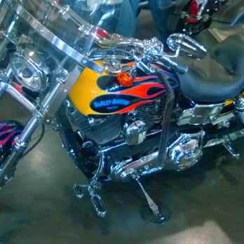 Mann's Harley-Davidson - Motorcycle Dealers Near Me - Edinburgh, Indiana