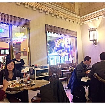 Pittsfield Cafe - Quaint cafe-like seating section of the Pittsfield cafe (located in historic Pittsfield Building atrium) - Breakfast & Brunch Near Me - Chicago, Illinois