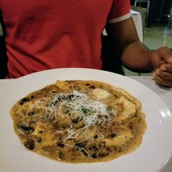 MA'S Italian Kitchen - Ravioli to die for - Italian Near Me - Burbank, California