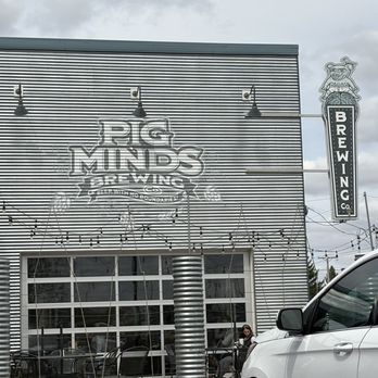 Pig Minds Brewing - Outside - Brewpubs Near Me - Machesney Park, Illinois