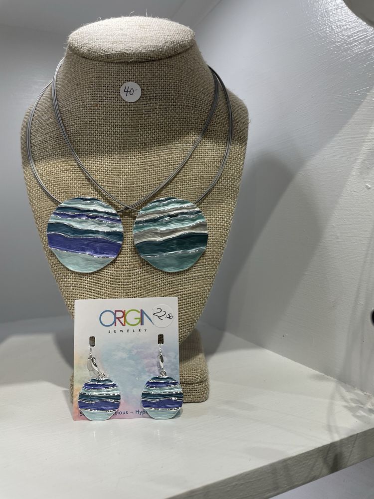 Blue Pelican Gallery Gifts & Yarn