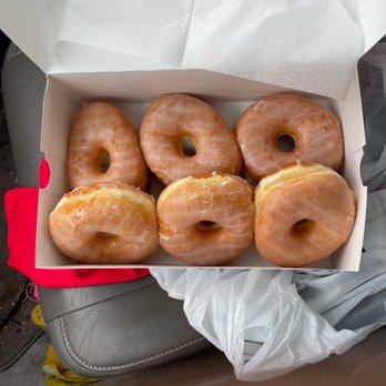Dawn Donuts - Threw in a 7th one. Ate that on the way home. Not overly sweet, and they are nice and fluffy. - Donuts Near Me - Houston, Texas