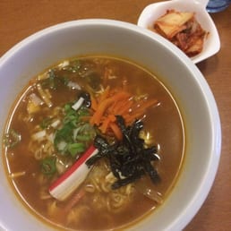 Ramen and kimchi