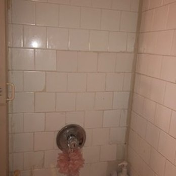 The BLVD at White Springs - They had to fix our bathroom that kept leaking, this is what they call "fixing". They hired cheap labor. - Apartments Near Me - Nottingham, Maryland The BLVD at White Springs - They had to fix our bathroom that kept leaking, this is what they call "fixing". They hired cheap labor. - Apartments Near Me - Nottingham, Maryland
