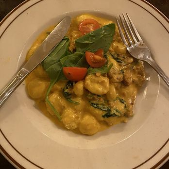 La Parolaccia Osteria - Gnocchi allo Zafferano - Italian Near Me - Long Beach, California La Parolaccia Osteria - Gnocchi allo Zafferano - Italian Near Me - Long Beach, California