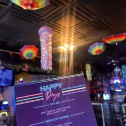 English Ivy's - Fun drink menu, great food, eclectic decor & kewl staff