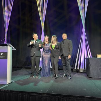 Byron L Magic - Performed for 3,300 women at the Society of Women Engineers - Magicians Near Me Byron L Magic - Performed for 3,300 women at the Society of Women Engineers - Magicians Near Me