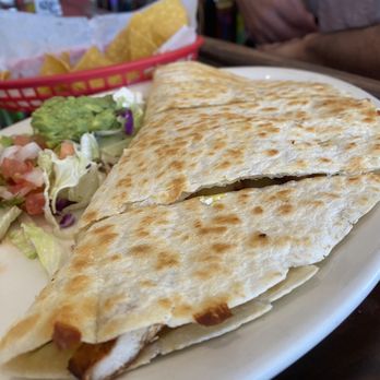 El Potro Mexican Grill - Chicken Quesadilla - Mexican Near Me - Chelsea, Massachusetts El Potro Mexican Grill - Chicken Quesadilla - Mexican Near Me - Chelsea, Massachusetts