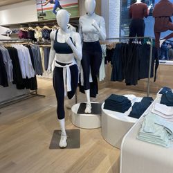 Athleta - Love their workout clothes