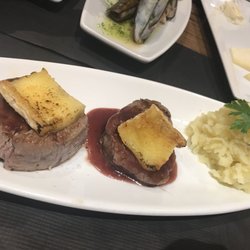Petiscos do Cardeal - Steak with brie