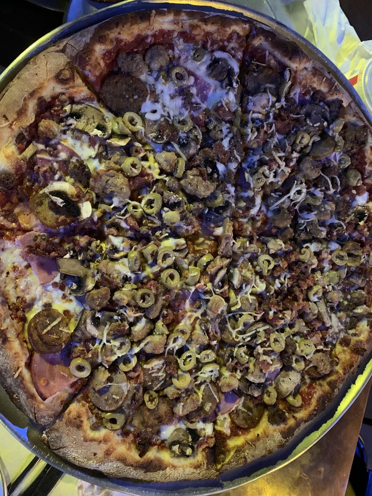 PIE SLINGERS PIZZERIA 15 Photos & 60 Reviews 56A Fieldstone Village