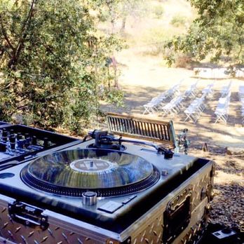 DJ FastLaneNate - Country Wedding Set Up - DJs Near Me DJ FastLaneNate - Country Wedding Set Up - DJs Near Me