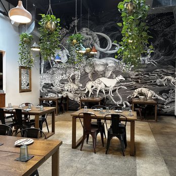 Supergeil - Inside - Mediterranean Near Me - Detroit, Michigan