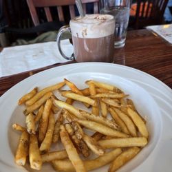 3 Wire Bar and Grill - Half eaten fries