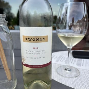 TWOMEY Russian River Valley - Sauvignon blanc - Wineries Near Me - Healdsburg, California TWOMEY Russian River Valley - Sauvignon blanc - Wineries Near Me - Healdsburg, California