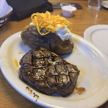 Texas Roadhouse - 6oz si      Hand-Cut Sirloin* - Steakhouses Near Me - Ballwin, Missouri
