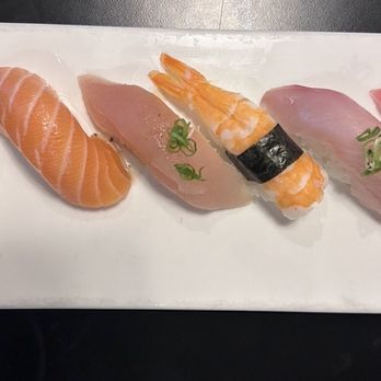 Khao Thai and Sushi - Sushi sampler - Thai Near Me - Scottsdale, Arizona