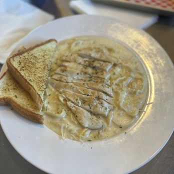 Crazy Cow Cafe - Chicken Alfredo - American Near Me - Beaver, Utah Crazy Cow Cafe - Chicken Alfredo - American Near Me - Beaver, Utah