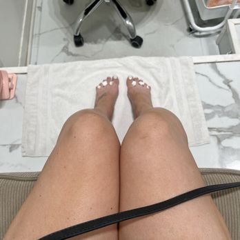 The Nail Suite - Pedicure drying and relaxing - Nail Salons Near Me - Berkeley, California