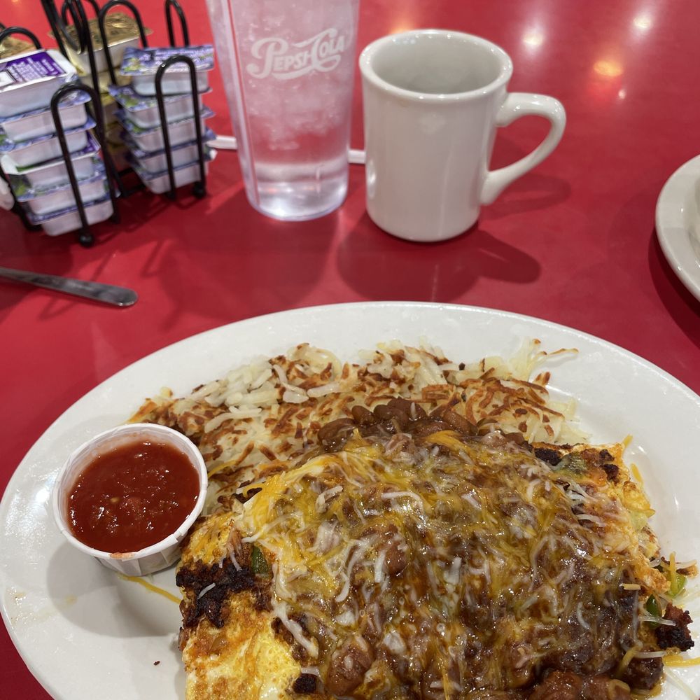 Freeway Cafe - Chili Cheese omelet with biscuits and gravy! Yummy! - Diners Near Me - Tulsa, Oklahoma Freeway Cafe - Chili Cheese omelet with biscuits and gravy! Yummy! - Diners Near Me - Tulsa, Oklahoma