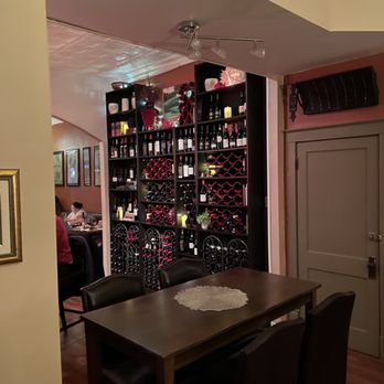 Novella Wine Bar - Cafes Near Me - Saint Louis, Missouri
