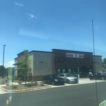 7-Eleven - Entrance - Convenience Stores Near Me - Charlotte, North Carolina 7-Eleven - Entrance - Convenience Stores Near Me - Charlotte, North Carolina