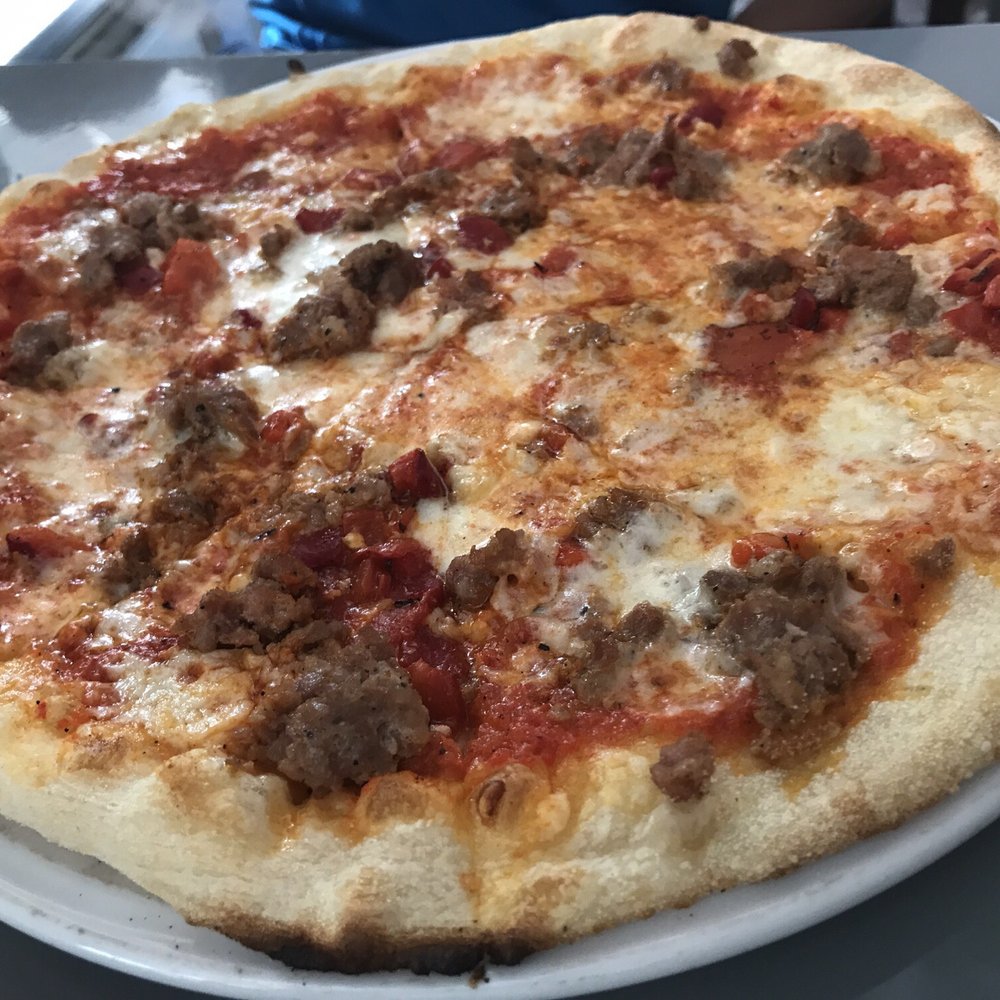 De Pizzabakkers - Pizza wuth sausage and grilled bell peppers..has a kick - Pizza Near Me - Amsterdam, New Hampshire De Pizzabakkers - Pizza wuth sausage and grilled bell peppers..has a kick - Pizza Near Me - Amsterdam, New Hampshire