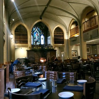 Ivy Restaurant - Beautiful dining room - Seafood Near Me - Wheaton, Illinois