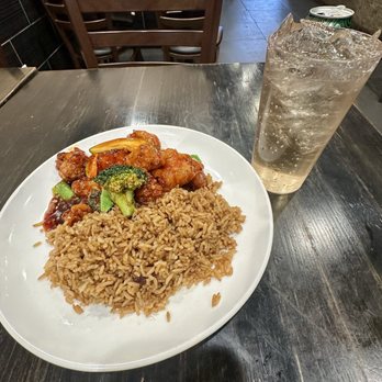 New Moon - General tso's chicken with pork fried rice and a soda lunch special. $13 - Chinese Near Me - New York, New York New Moon - General tso's chicken with pork fried rice and a soda lunch special. $13 - Chinese Near Me - New York, New York