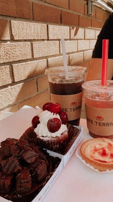 Cafe Terrace/shindangdong(신당동왕김밥) Kimbap roll by null