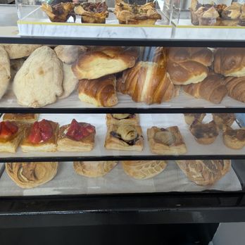 Una Bakery - Sweet Display - Custom Cakes Near Me - Lake Worth, Florida Una Bakery - Sweet Display - Custom Cakes Near Me - Lake Worth, Florida
