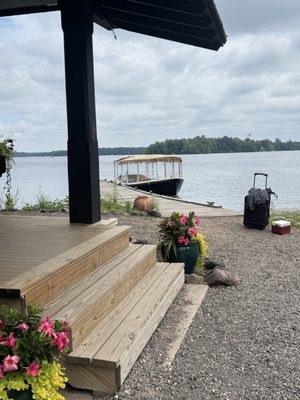 Stout's Island Lodge by null