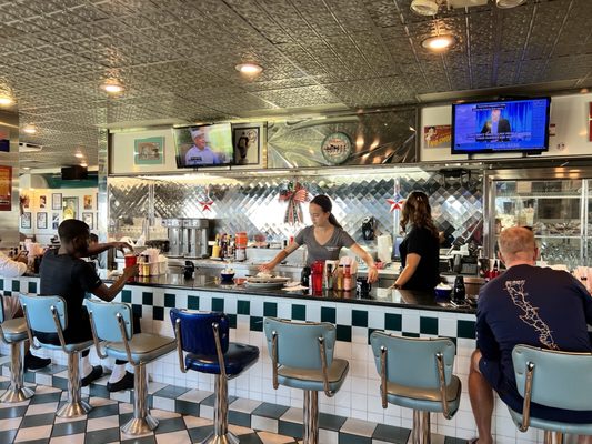 Moonlight Diner by null