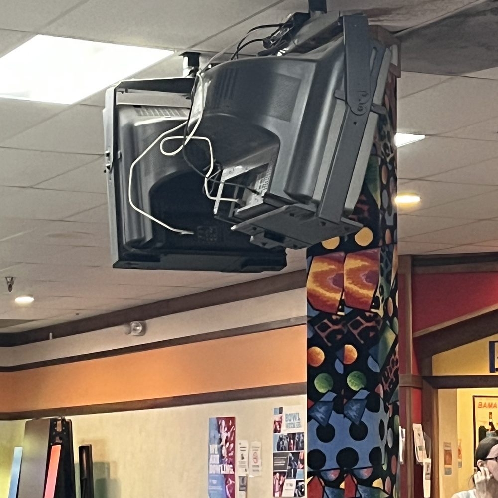 Bama Lanes - Oldest tvs ever - Bowling Near Me - Prattville, Alabama
