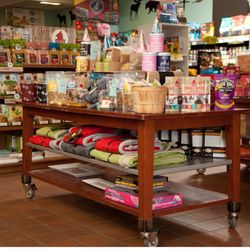 Stately Pet Supply