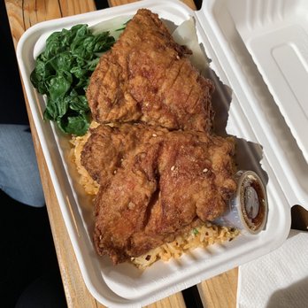 Mama Chow's Kitchen - Chicken thighs with garlic rice - Food Trucks Near Me - Portland, Oregon