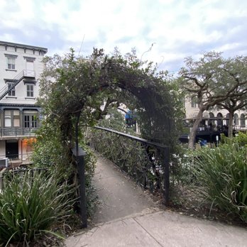 Historic River Street - Landmarks & Historical Buildings Near Me - Savannah, Georgia Historic River Street - Landmarks & Historical Buildings Near Me - Savannah, Georgia