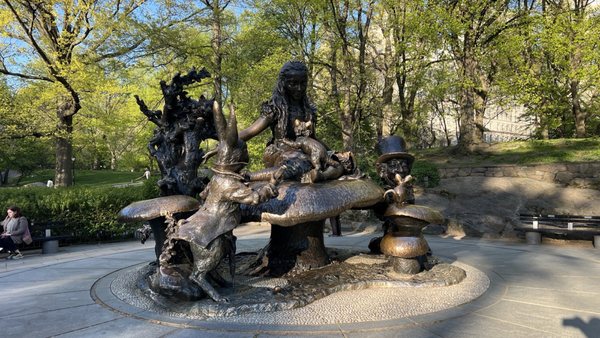 Alice in Wonderland by null