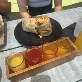 Blackbird Tavern - Burger and mimosa flavors - Gastropubs Near Me - Temecula, California Blackbird Tavern - Burger and mimosa flavors - Gastropubs Near Me - Temecula, California