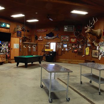 Wiley Cock Lodge - WIley Cock Lodge | South Dakota Pheasant Hunting Lodge | Cleaning Area - Resorts Near Me - Winner, South Dakota Wiley Cock Lodge - WIley Cock Lodge | South Dakota Pheasant Hunting Lodge | Cleaning Area - Resorts Near Me - Winner, South Dakota