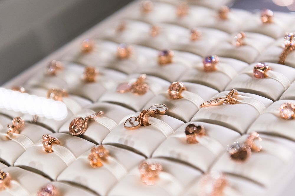 APRICOT LANE DULUTH Updated July 2024 50 Photos 1600 Miller Trunk Hwy, Duluth, Minnesota