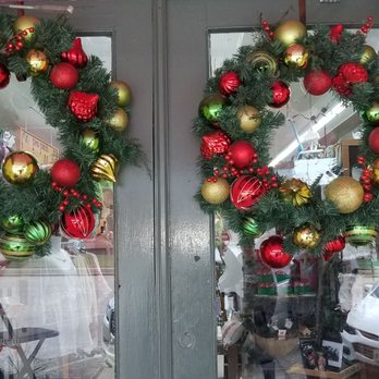 Pea Patch Gallery & Cafe - a pair of christmas wreaths - Antiques Near Me - Winnfield, Louisiana Pea Patch Gallery & Cafe - a pair of christmas wreaths - Antiques Near Me - Winnfield, Louisiana